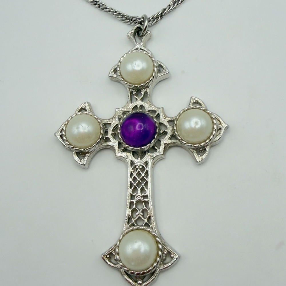 Sarah Coventry Large Cross Pendant Necklace Purple Cabachon Faux Pearl Silver To